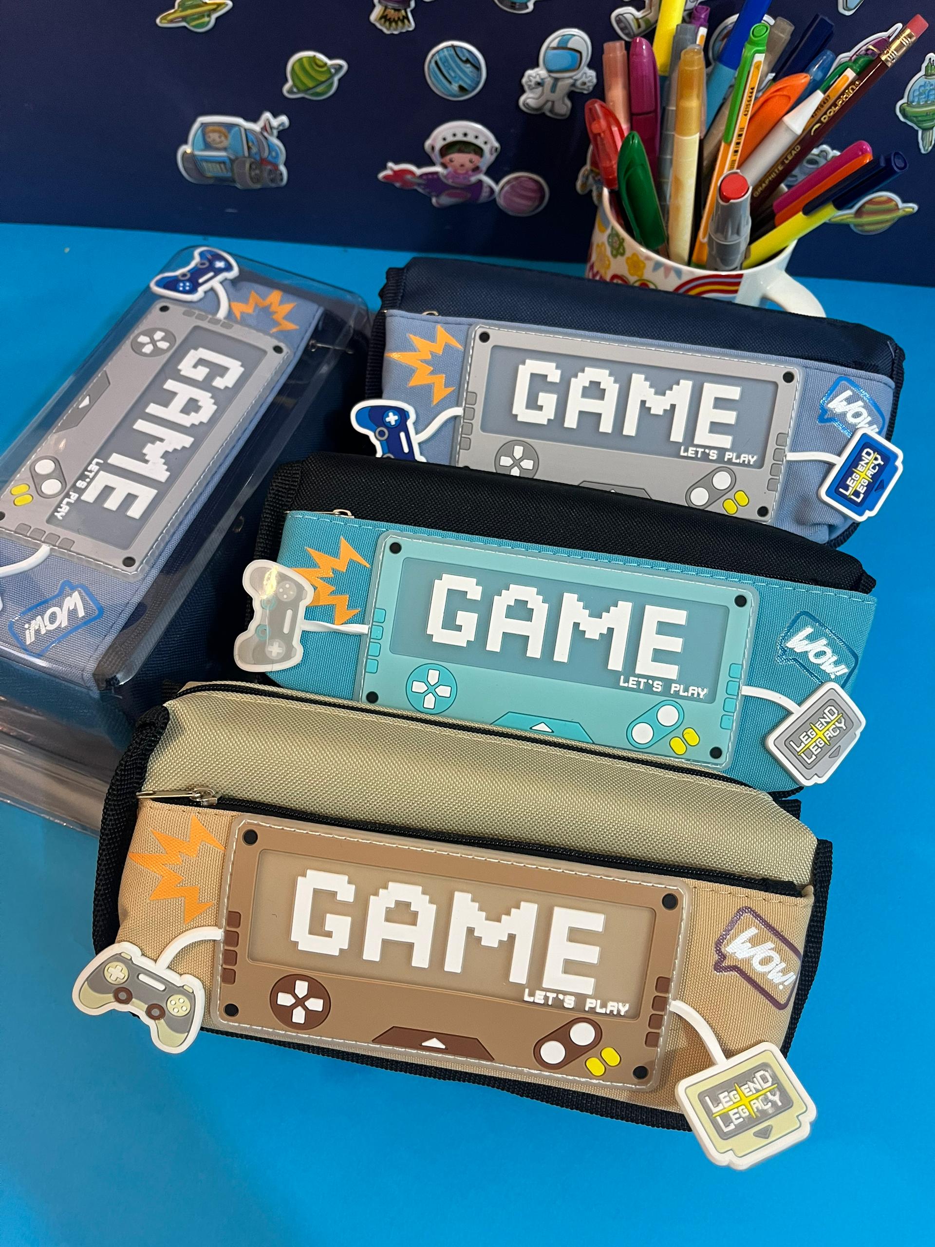 جامدادی دو زیپ آویزدار «Game» — کیف مدادی طرح گیم برای مدرسه و سفر